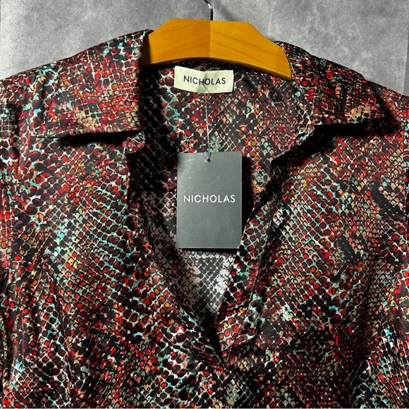 NWT Nicholas Women's Page Print Long Sleeve Top Red Black Snake Reptile sz US 2 - Picture 2 of 10